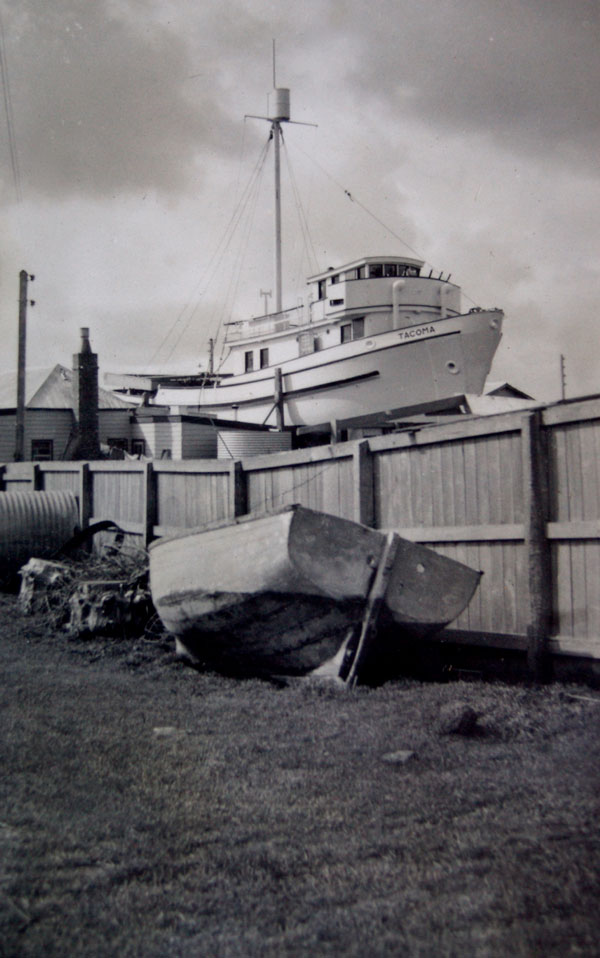 They constructed lifting frames and with pulley blocks and timber jinkers, they man handled the logs to their vacant house block on the banks of the Moyne River, where the boat was to be built.